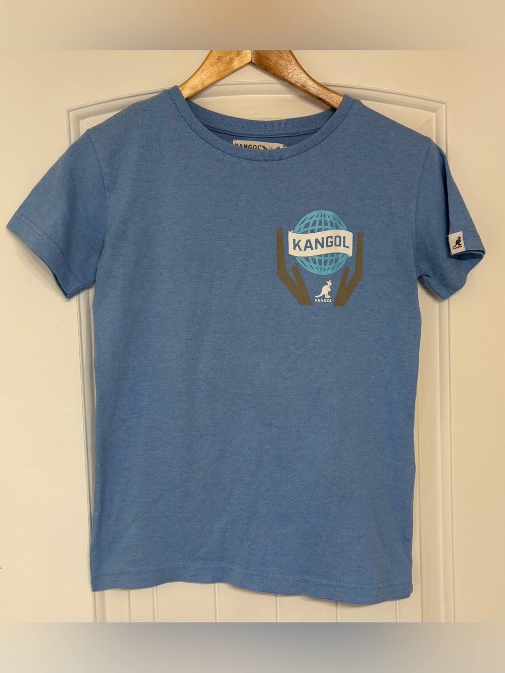 Kangol women’s size XS Light Blue Logo Globe Tee